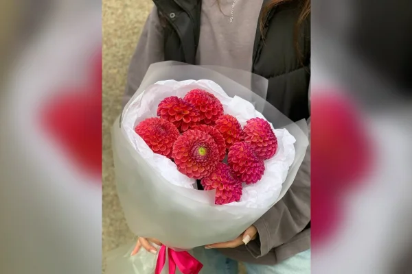 Срезанные георгины: как продлить жизнь букета в вазе