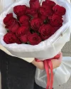 Букет из 15 роз Рэд Наоми 60 см