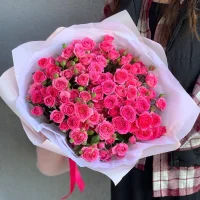 Букет из 19 кустовых роз Розовая пантера