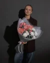 Букет цветов Персиковый эклер с с хризантемой и розами