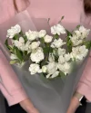 Букет из Кустовых гвоздик и альстромерий белый