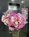 Букет цветов Ягодный зефир L с хризантемой, кустовыми розами и диантусами