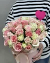 Шляпная коробка 51 роза Кения 35 см (розовая коробочка)