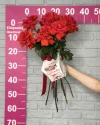 Букет из 7 французских роз с рафаелло