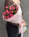 Букет из 5 кустовых малиновых роз Софи
