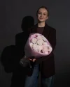 Букет цветов Презент из хризантем (персиковый)