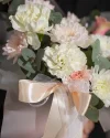 Шляпная коробка Принцесса с хризантемой и розами