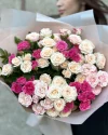 Букет кустовая роза М