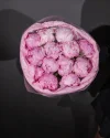 Букет из 13 пионов